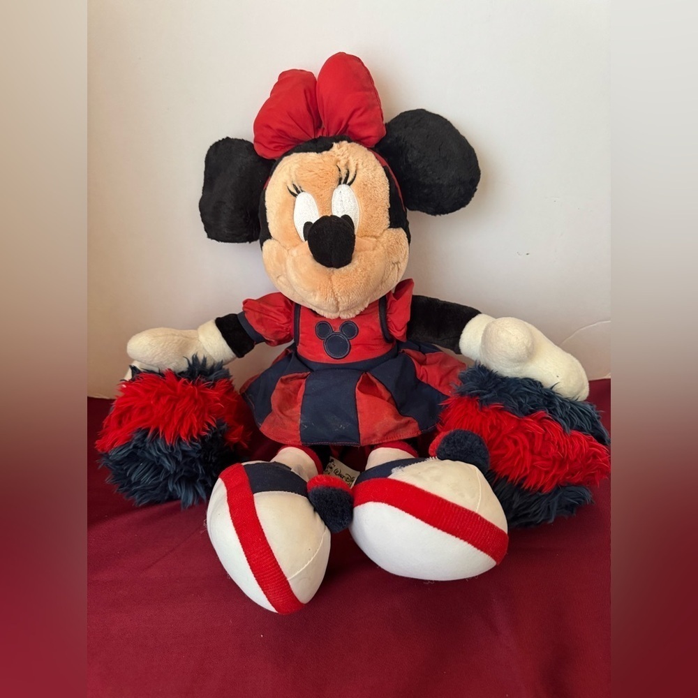 VTG Disney World Minnie Mouse  21” Cheerleader Rare Fun Awesome Cute